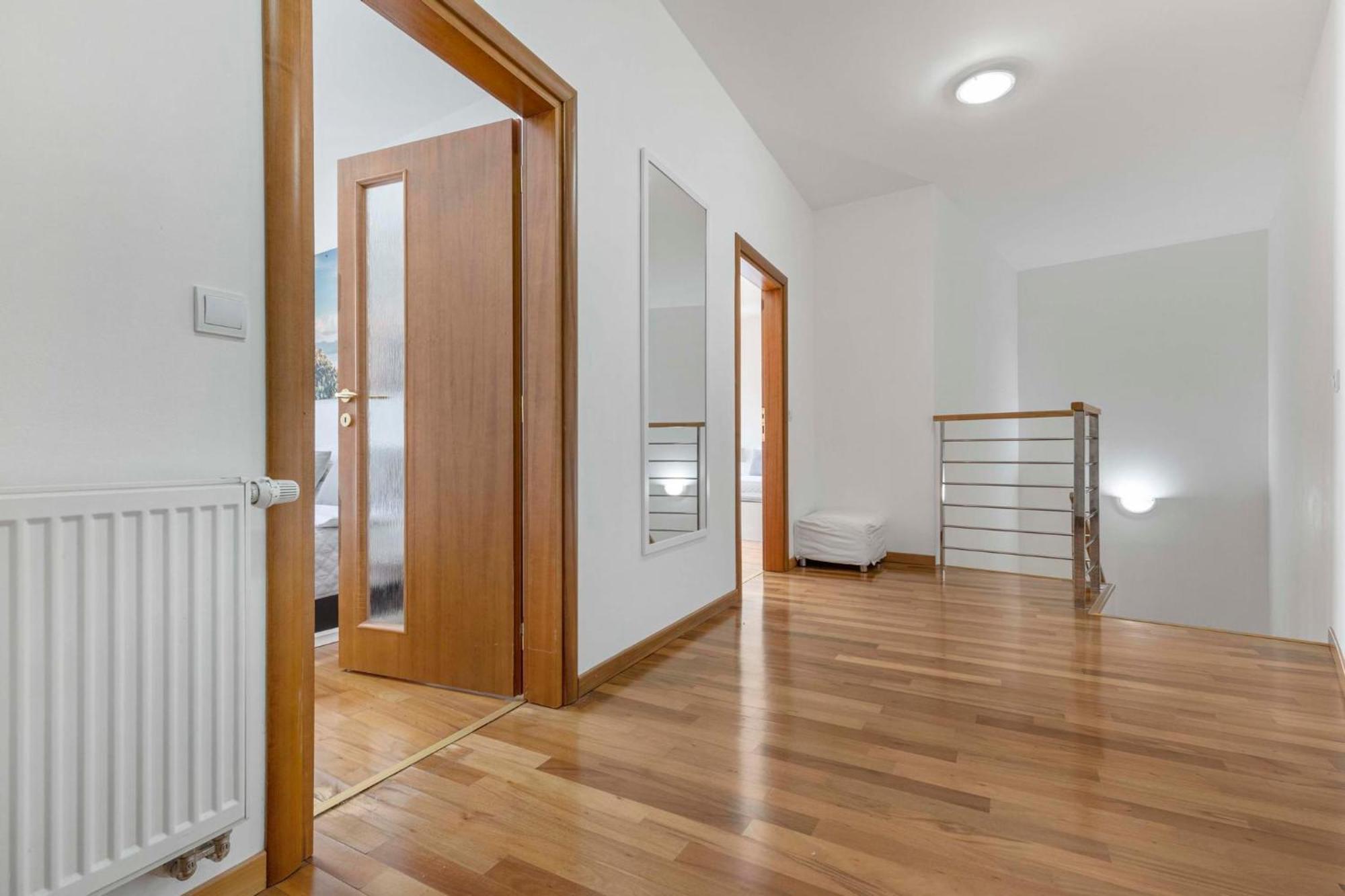 Charming Apartment In The Heart Of Bratislava Luaran gambar