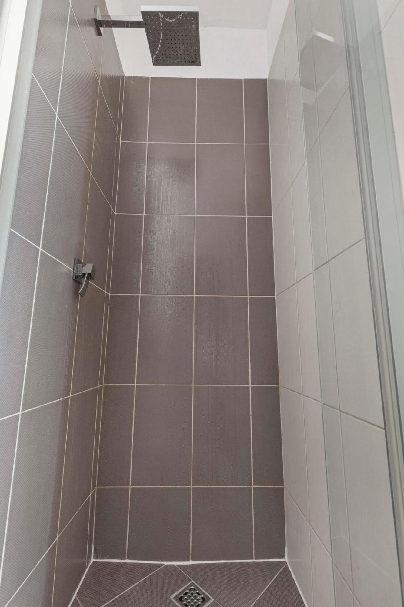 Charming Apartment In The Heart Of Bratislava Luaran gambar